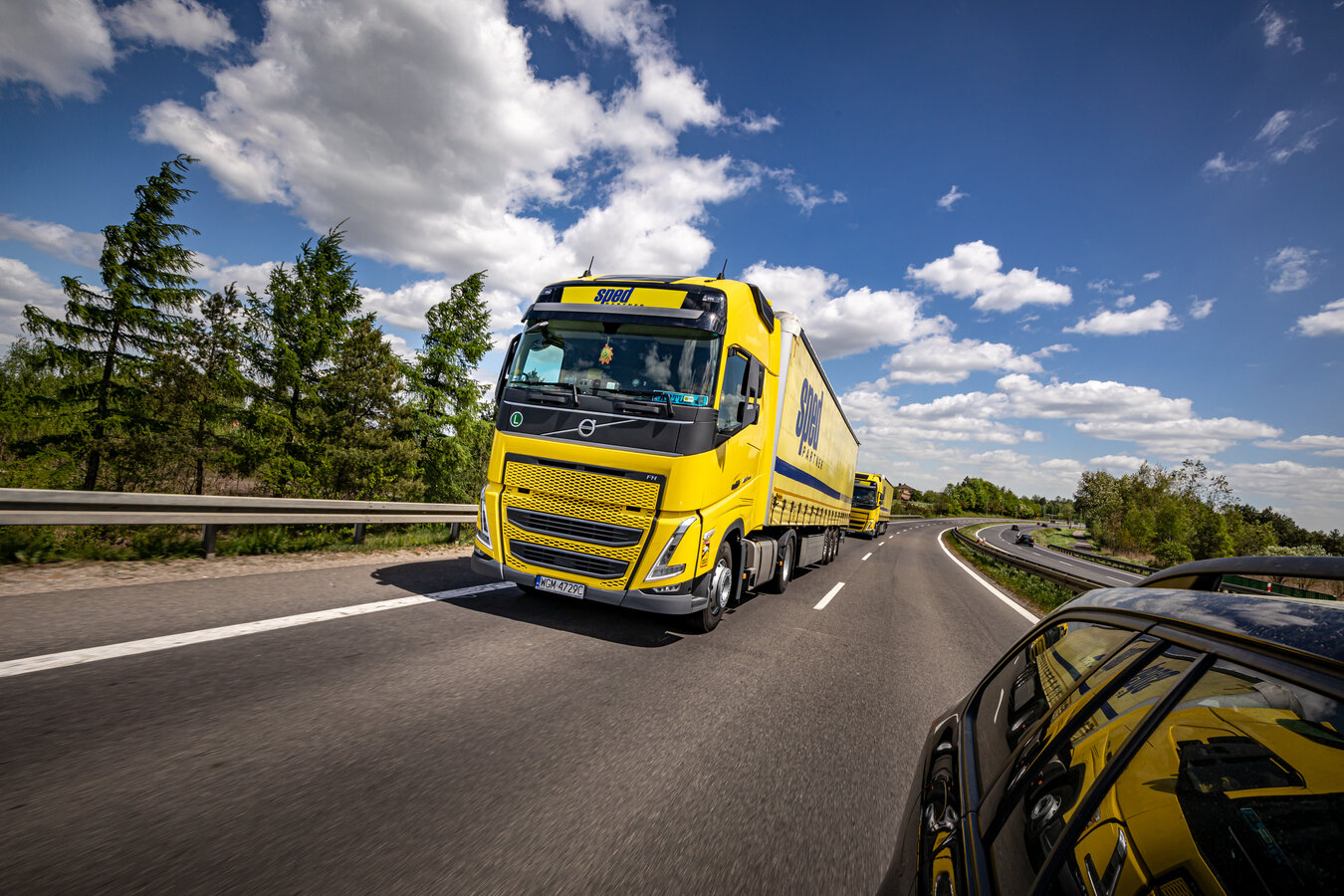 Kolejne 50 żółtych Tetek Renault w Sped Partner