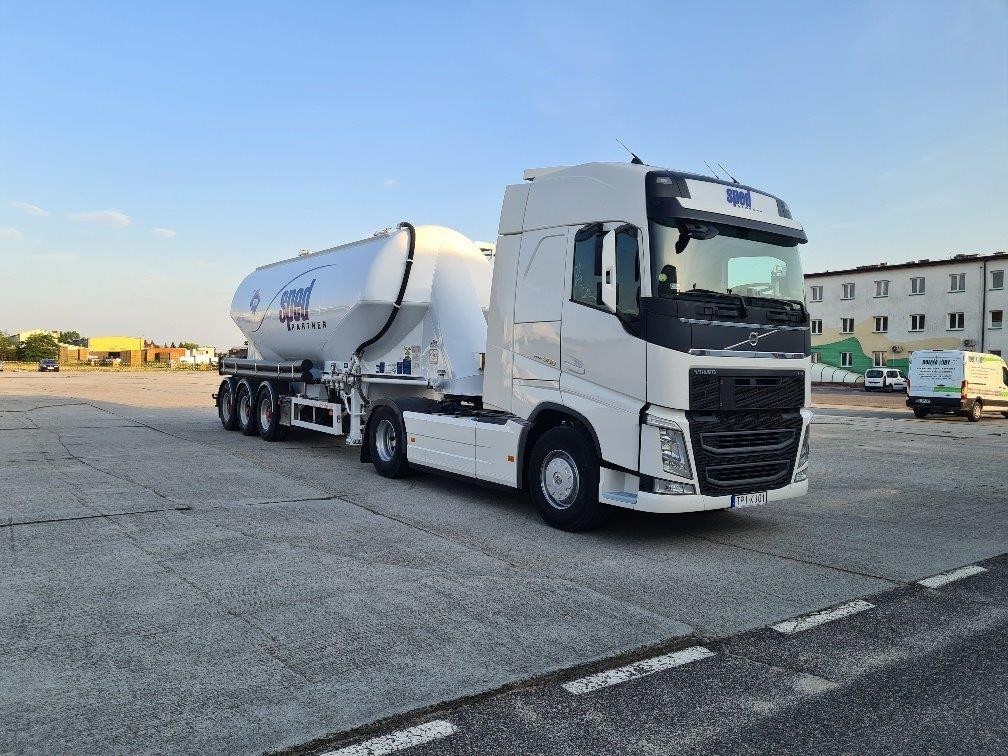 Specjalizujemy się w transporcie i dostawie takich materiałów jak: